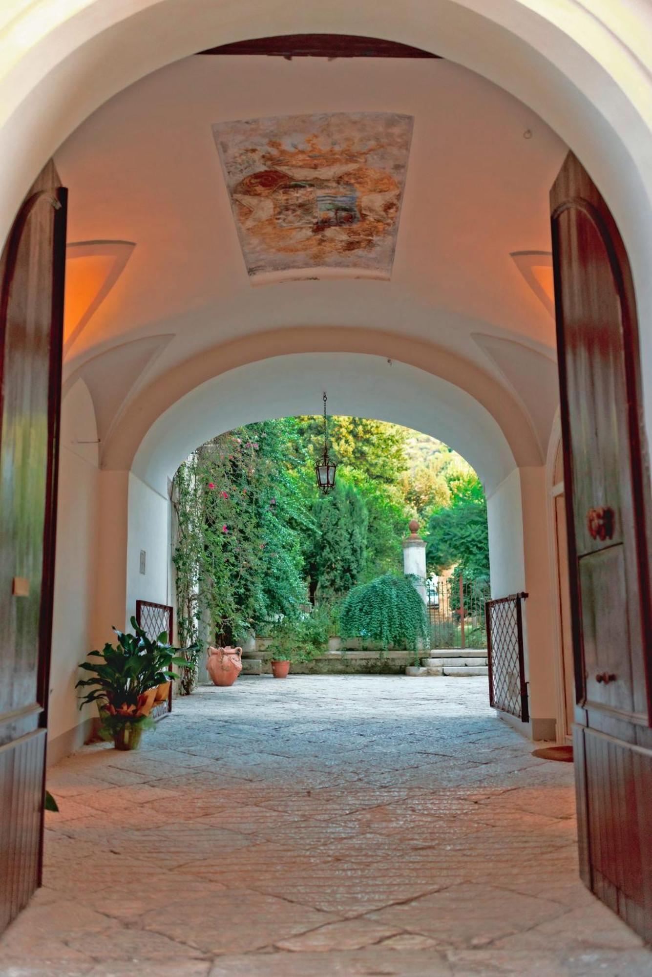 Palazzo Murat Luxury Rooms Arienzo Exterior photo